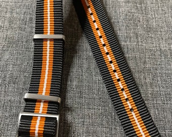 Premium Single Pass Tudor Nylon Uhrengurt / Schwarz Orange Weiß / Edelstahl / 20mm