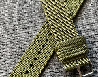 Canvas stitched watch strap / Military Green / 316 Stainless / Quick release / 20/22mm