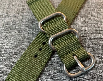 Cinturino in nylon cucito / Verde militare / Sgancio rapido / Acciaio inossidabile / Nuovo 20mm