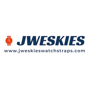 Puede incluir: Logotipo con la palabra "JWESKIES" en azul oscuro, acompa&ntilde;ada de un icono de reloj naranja. La direcci&oacute;n del sitio web "www.jweskieswatchstraps.com" se muestra debajo del nombre de la marca, en letra m&aacute;s peque&ntilde;a.