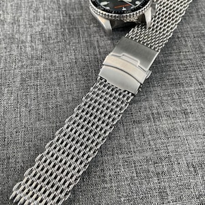 Premium 316L Stainless Steel Shark Mesh Watch Bracelet Strap 18/20/22/24mm Sports