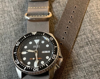 Premium MOD Military Italian Leather Watch Strap / Grey / New 20/22/24mm