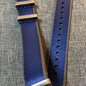 Pulseira de relógio de nylon militar premium / azul marinho - bordas cinza / nova 20 mm