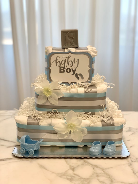 Tarta pañales  Baby shower gifts, Baby shower, Diaper cake