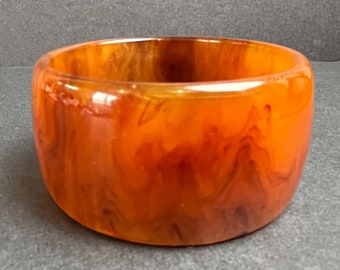 Vintage Bakelite Wide Bangle Faux Tortoise Root Beer Swirl