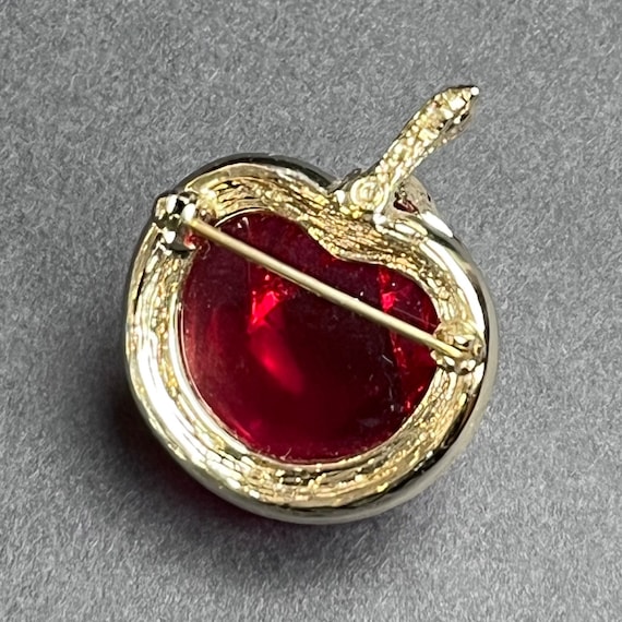 Sarah Coventry 1970s Lucite Apple Brooch Pin "Bur… - image 5