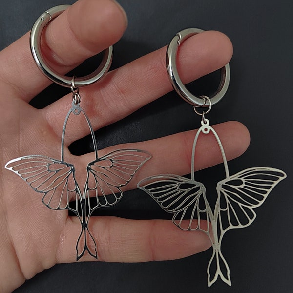 SILVERCOLORED LUNA MOTH Hoop Hangers ab 25 Euro