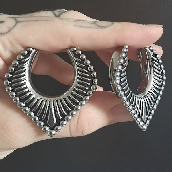 SILVERCOLORED VARUNA SADDLE Hangers ab 17,50 Euro  *best gift idea for man woman all genders alternative punk witchy girls*