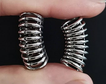 Silvercolored Ringed Earlobe Clicker Cuffs ab 50 Euro *best gift idea for man woman all genders alternative punk witchy girls*