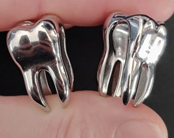 SILVERCOLORED TOOTH EARWEIGHTS ab 25 Euro