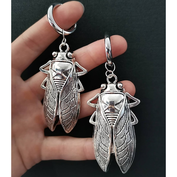 Silvercolored Cicada Hoop Hangers ab 20 Euro