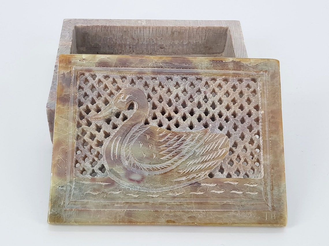 Vintage hand carved soapstone box with lid trinket jewelry Etsy.de