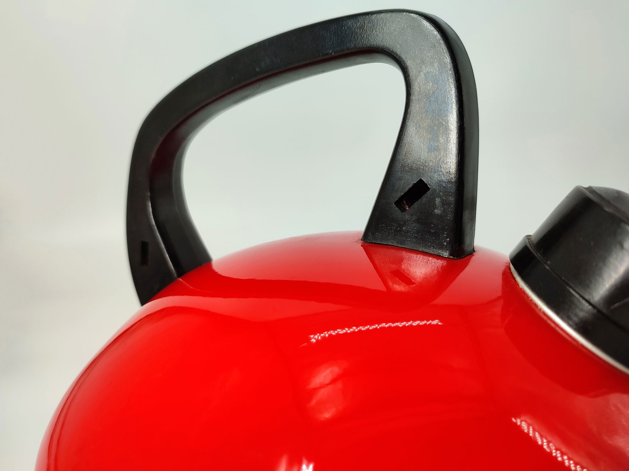 Vintage Red Whistling Kettle 70s, Mid Century Red Aluminium Enamel