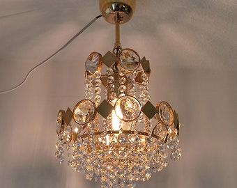 Lampadario vintage placcato oro con cristalli, lampadario Hollywood Regency con pendenti in cristallo, lampadario di metà secolo per interni di casa