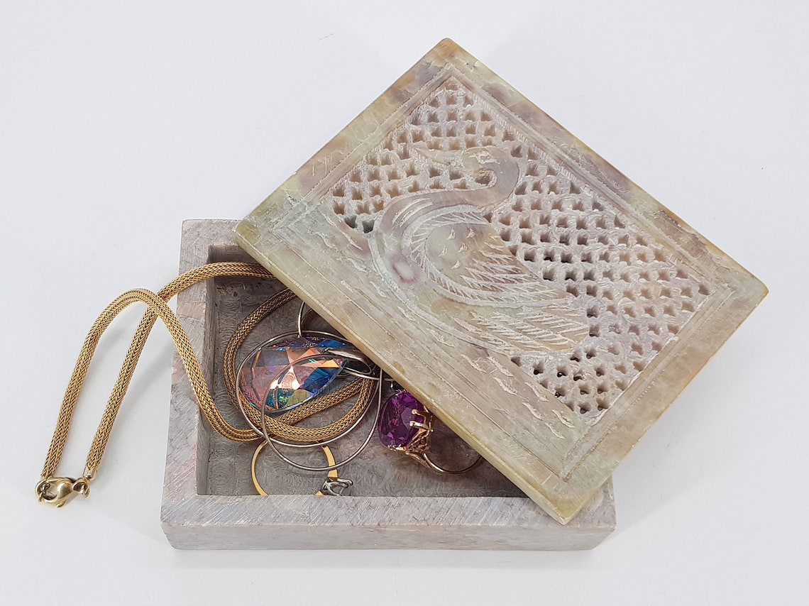 Vintage hand carved soapstone box with lid trinket jewelry Etsy.de