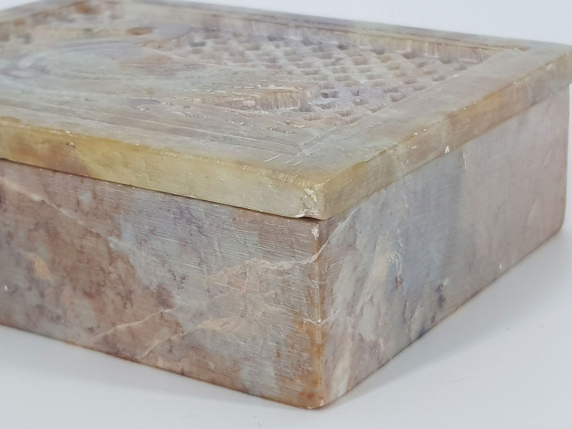 Vintage hand carved soapstone box with lid trinket jewelry Etsy.de