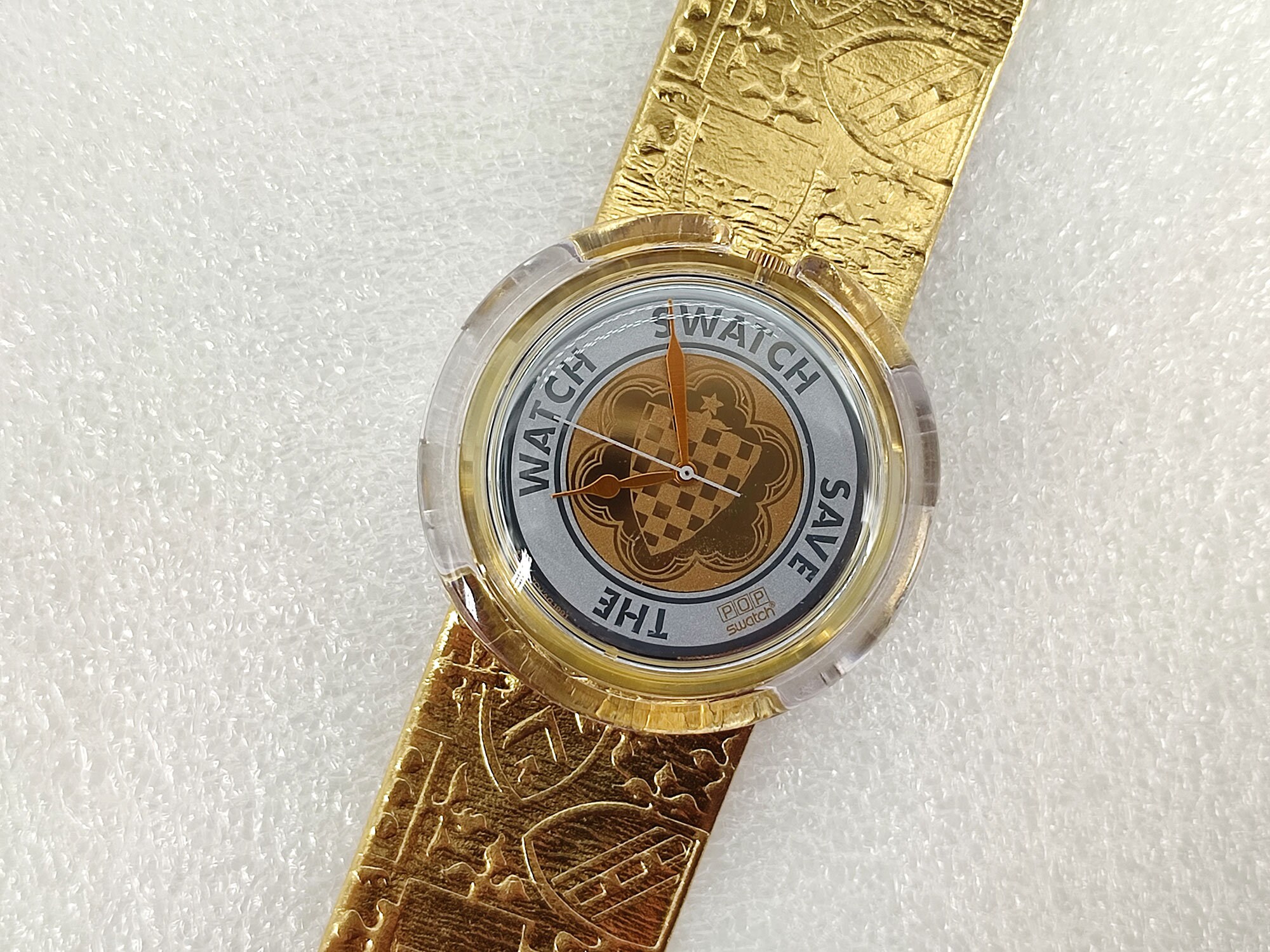 New Vintage Pop Swatch GUINEVERE PWK169 Never Worn With New