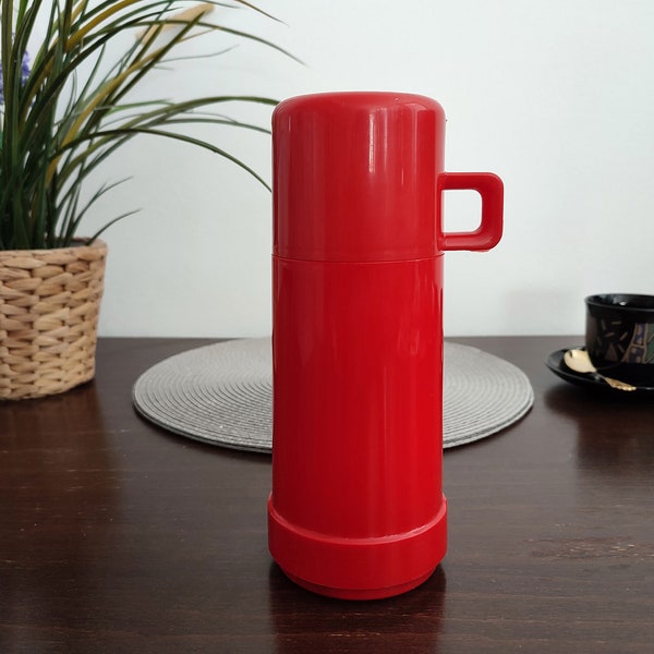 Vintage 70s small red thermos with stopper and cup, travel thermos bottle with glass insert, kitchen decoration, gift for lovers of the 70s