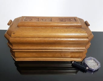 Vintage wooden sewing box from 1947, mid century hand carved oak box with lid, storage box for thread needlework crafts accessories jewelry