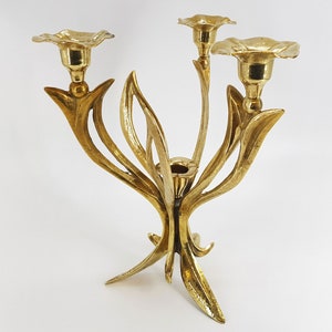 Solid brass vintage floral candelabra, 4 candle mid century metal brass candle holder, 60s gentian flowers candelabra, table decor, wedding