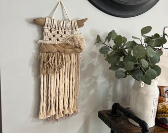 macrame / woven / wall hanging