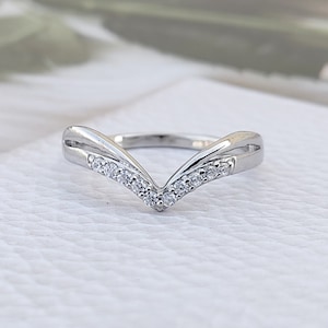 V Shape Chevron Wedding Band Ring, Sterling Silver CZ Ring, Anniversary Gift Ring, Delicate ring, Rose Gold Plated Curved Sharp V shape Ring