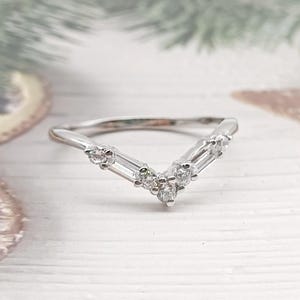 Dainty Baguette CZ Diamond Curved Band, Chevron Stackable Band, V Shape Curved Ring in 925 Silver, Wedding & Anniversary Band, Gift for Her