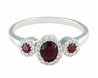 Rubin Halo Stil Trilogie Ring, personalisiertes Geschenk, Versprechen Ring, Hochzeit & Jubiläum Ring für sie, Rubin Birthstone Ring