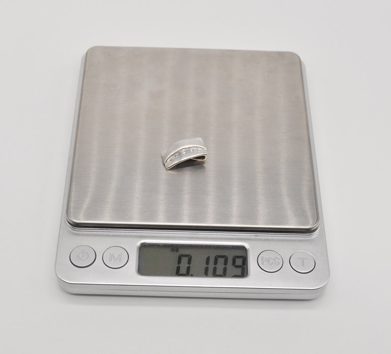 GHA Swedish Zirconia 925 Silver Necklace Pendant.
