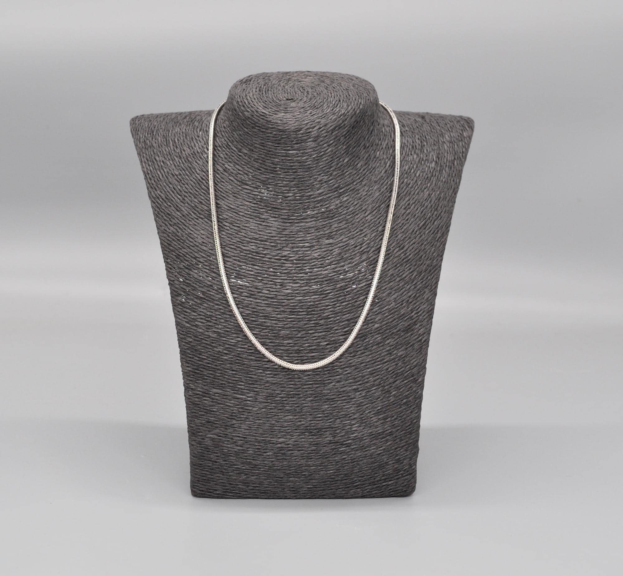 Vintage 925 Sterling Silver Necklace Chain. Length 45.5 Cm / 17.9
