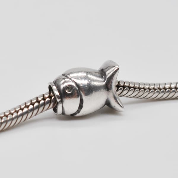 Charm de pez de plata de ley 925 descatalogado, número 790113.