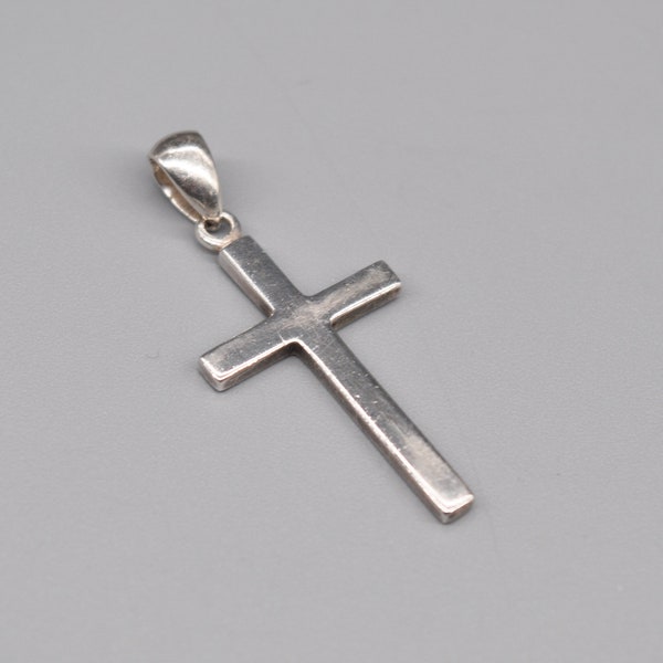 SMYKKEFORM Vintage Danish 925 Sterling Silver Cross, Necklace Pendant.