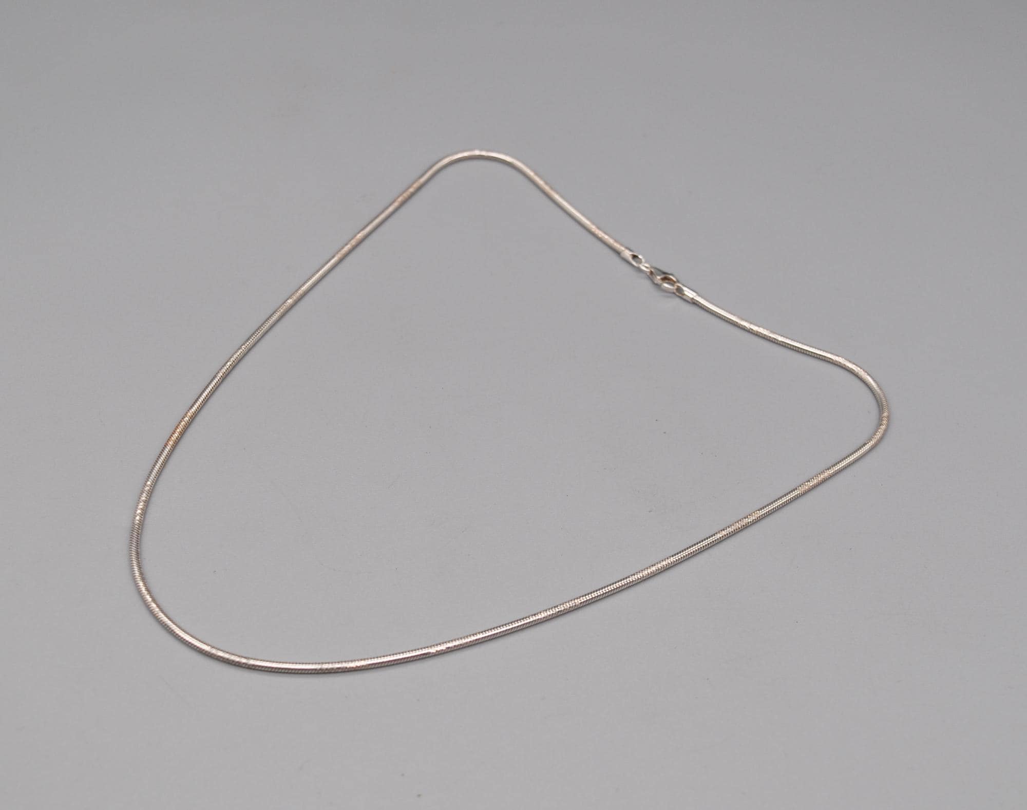 アクセサリー vintage silver 925 snake chain Vintage 925 Sterling Silver Snake Chain. Length 44.5 Cm