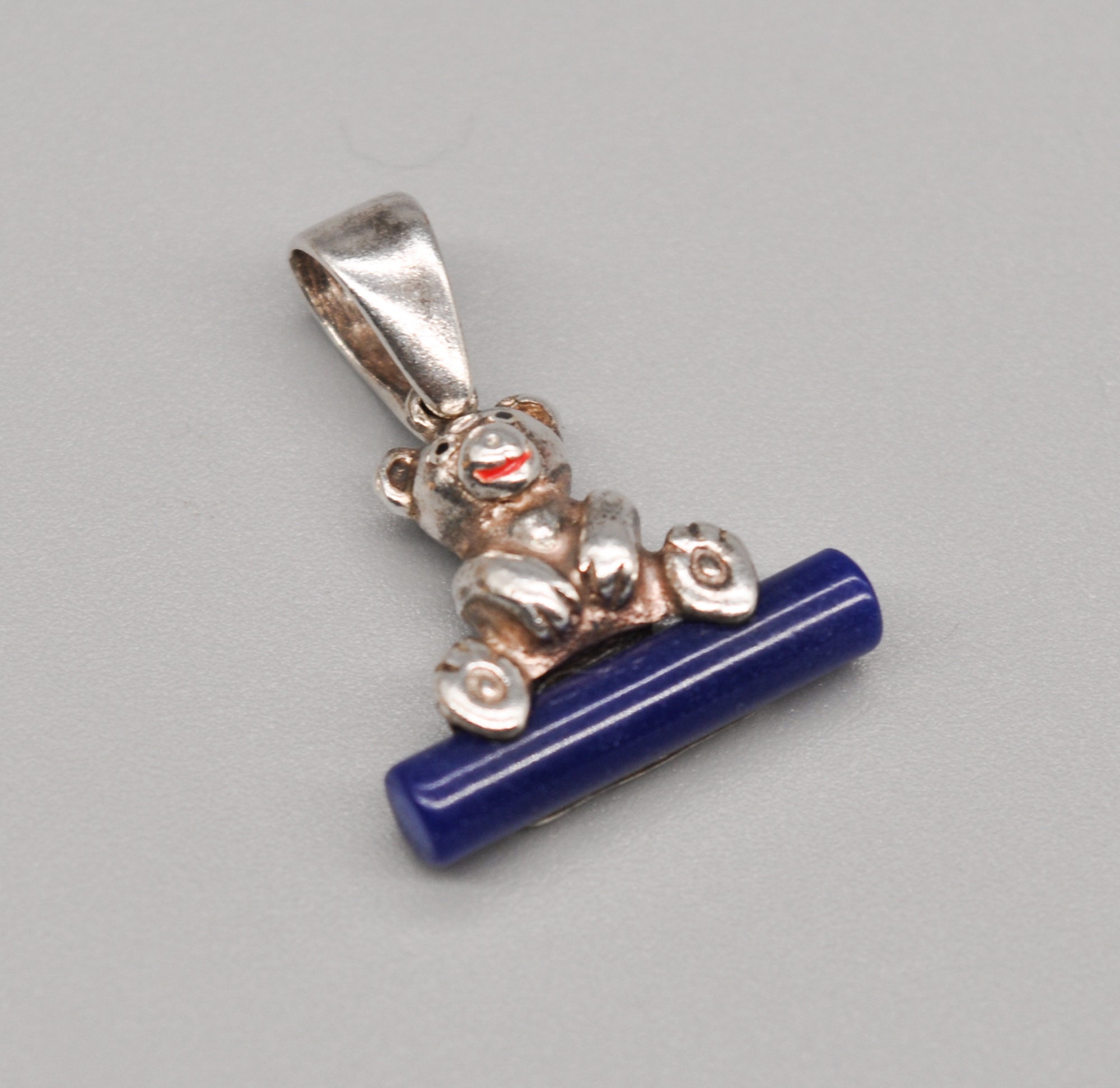 Vintage 925 Sterling Silver Necklace Pendant with Gemstone.