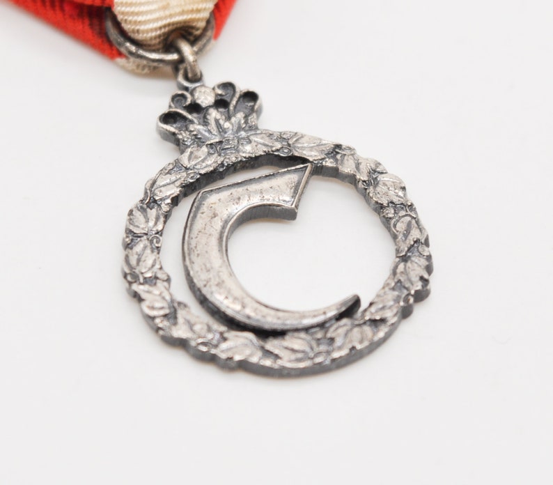 Vintage Danish 1920's Carlsberg Brewery Silver Stiftet 1847 badge, medal, medallion. image 2
