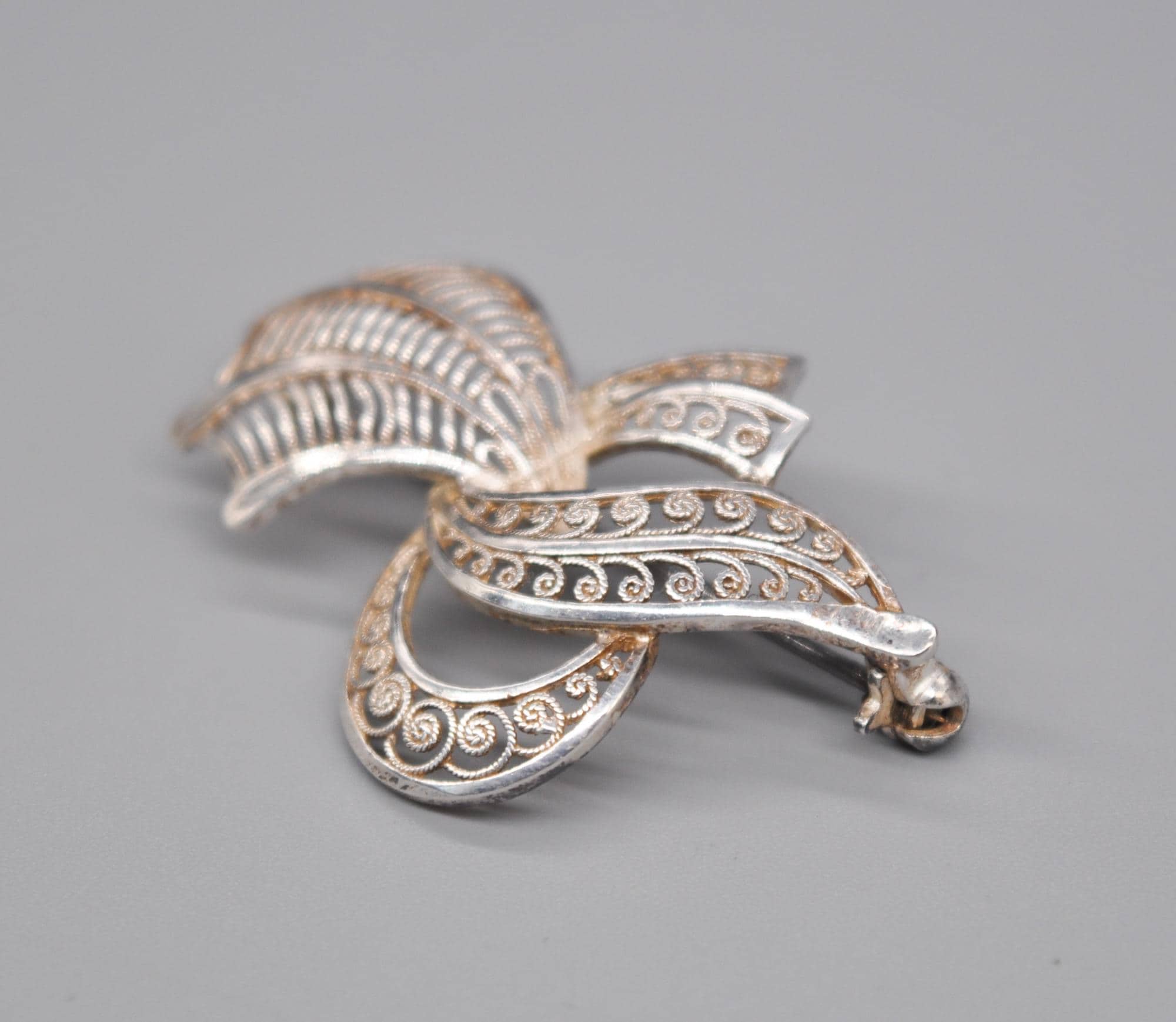 ヴィンテージ フィリグリー 835 ソリッド シルバー ブローチ。 - Etsy 日本