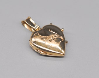 Christian Veilskov (1963-1986) Danish Beautiful 14K (585) Gold Locket, Necklace Pendant.