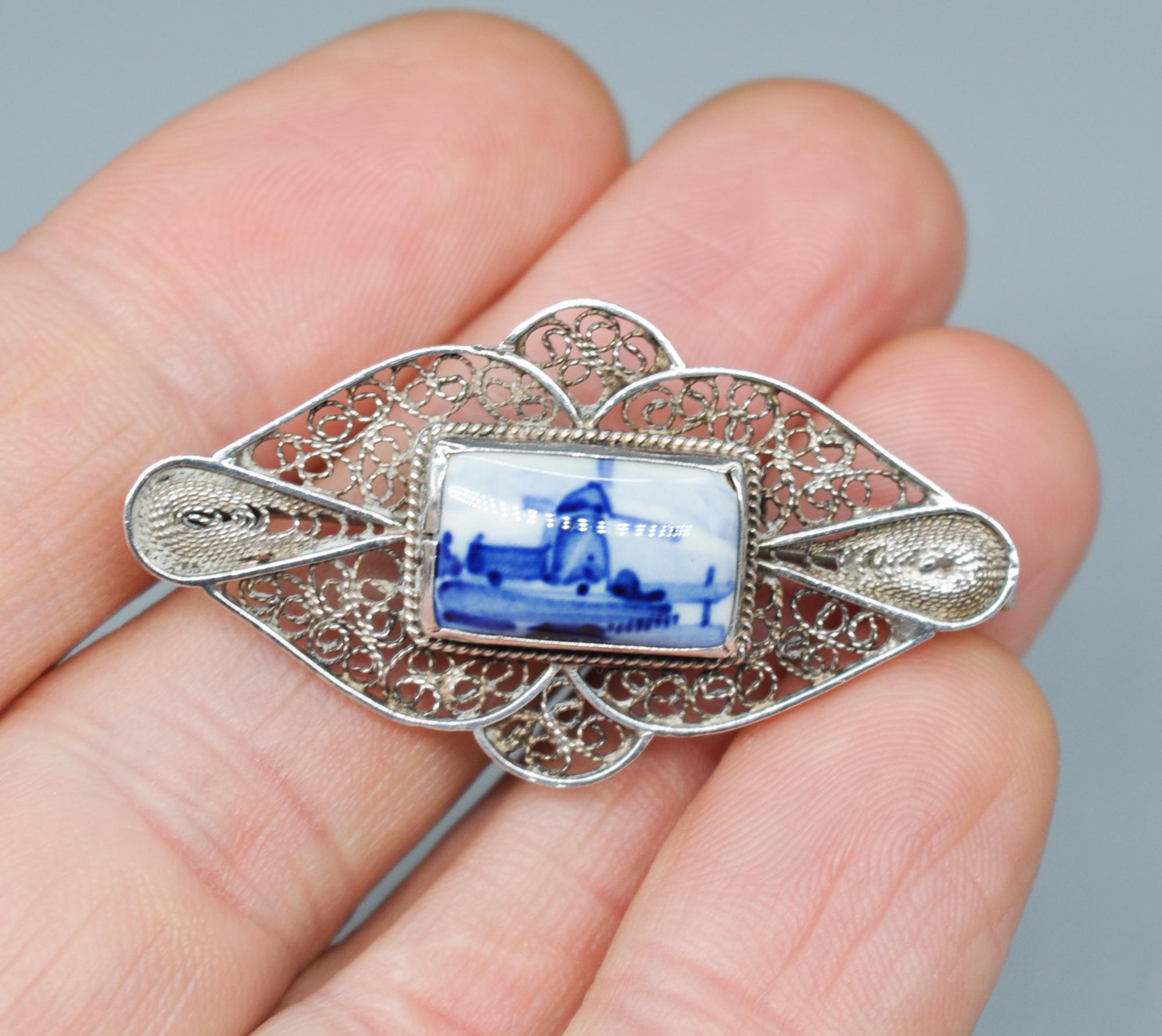 Broche En Argent Massif Filigrane Avec Glands - Occasion En Très Bon état, Bijou Vintage