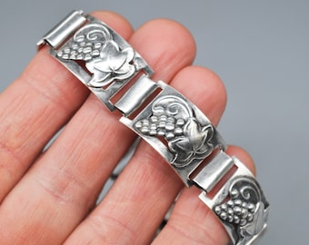 Vintage Scandinavian 830 Silver Link Bracelet. Length 20 Cm