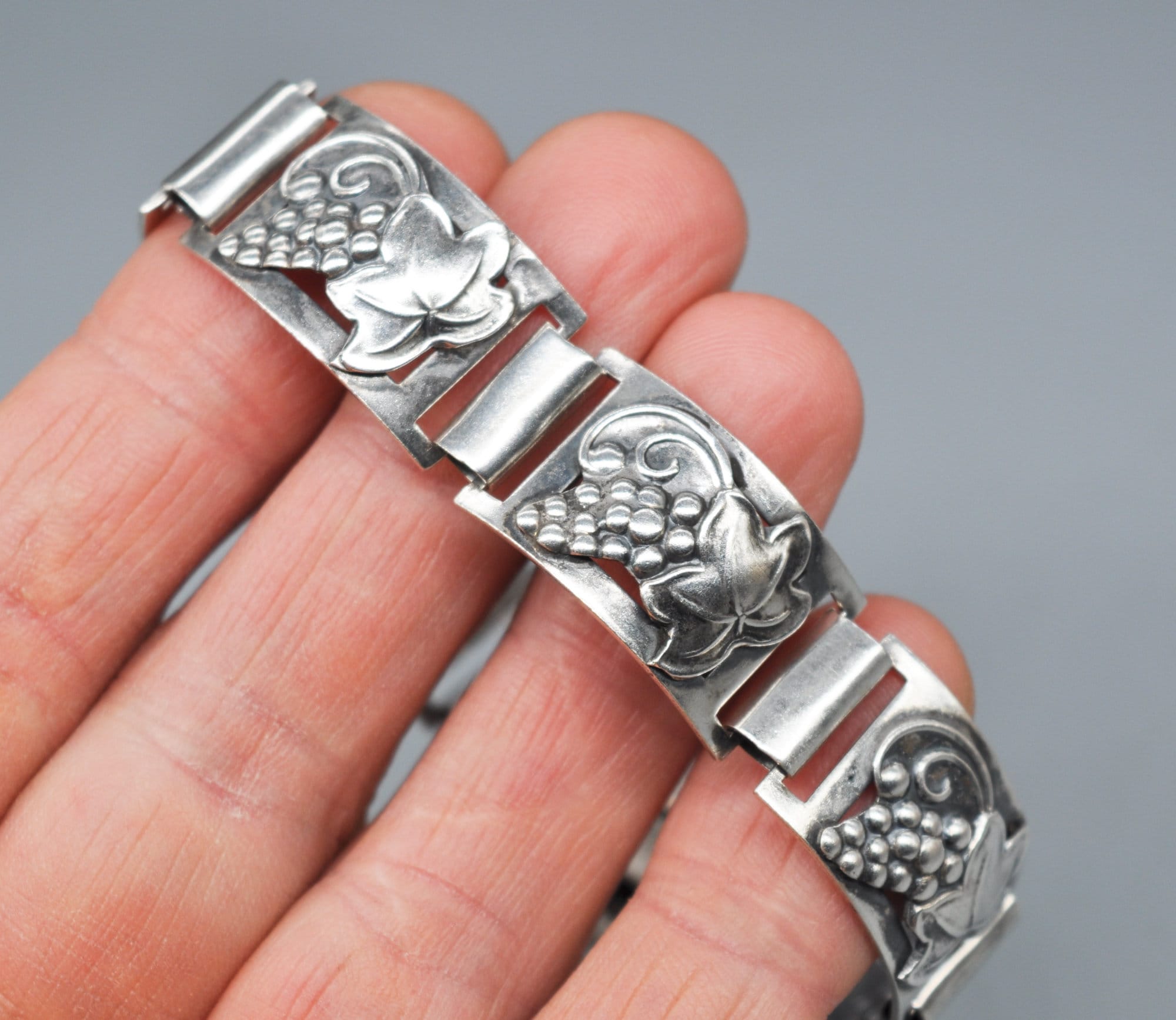 Vintage Scandinavian 830 Silver Link Bracelet. Length 20 Cm