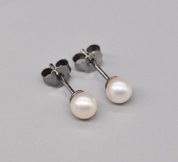 Ancienne Paire De Boucles D'oreilles Fausses Perles Et Argent - Dormeuses - Occasion Avec Rayures
