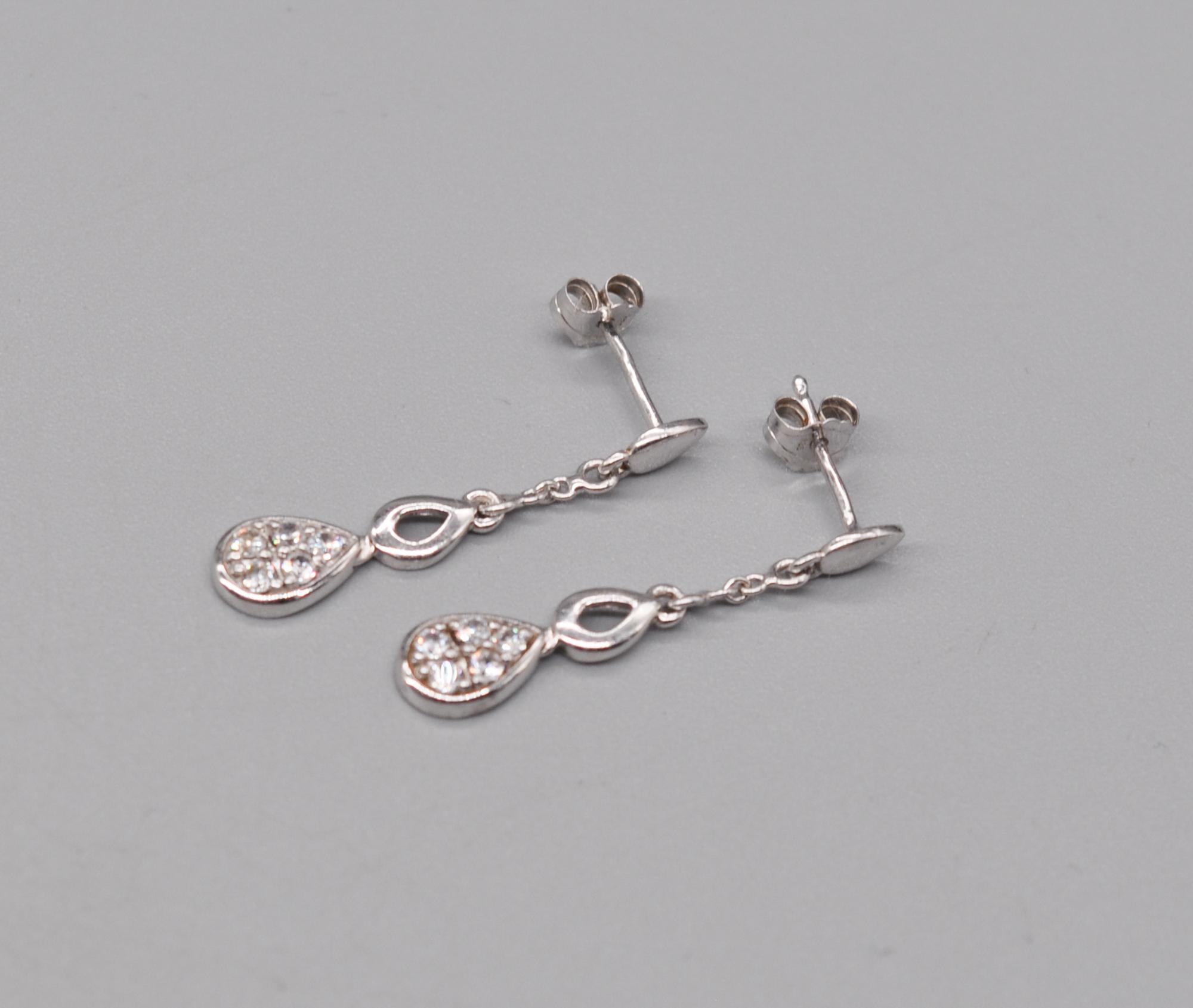 Vintage Rhodium Plated 925 Sterling Silver Dangle Earrings.
