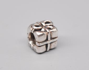 PANDORA #790300 Pre-owned Retired 925 Sterling Silver Wrapped Gift Box Bead, Charm, Pendant.
