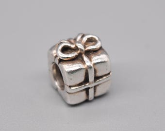 PANDORA #790300 Pre-owned Retired 925 Sterling Silver Wrapped Gift Box Bead, Charm, Pendant.