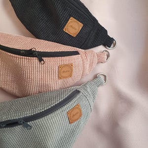 Petit sac banane fait main en velours côtelé - Ohana Design