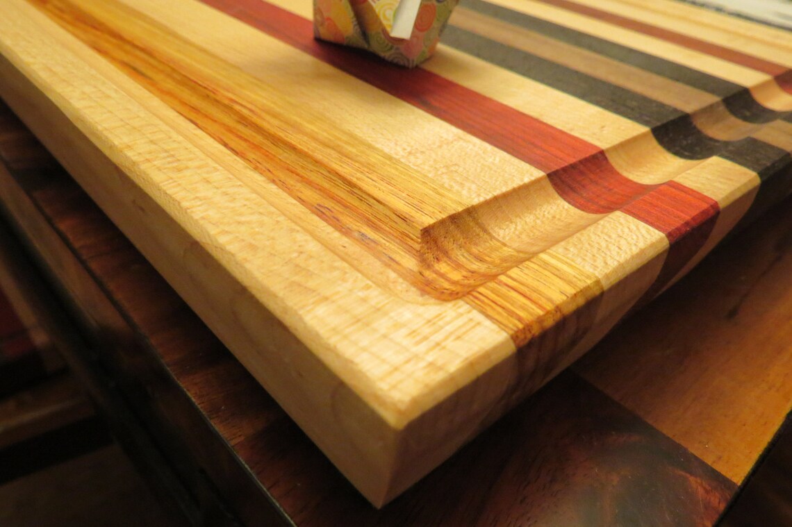 butcher block cutting board with juice groove