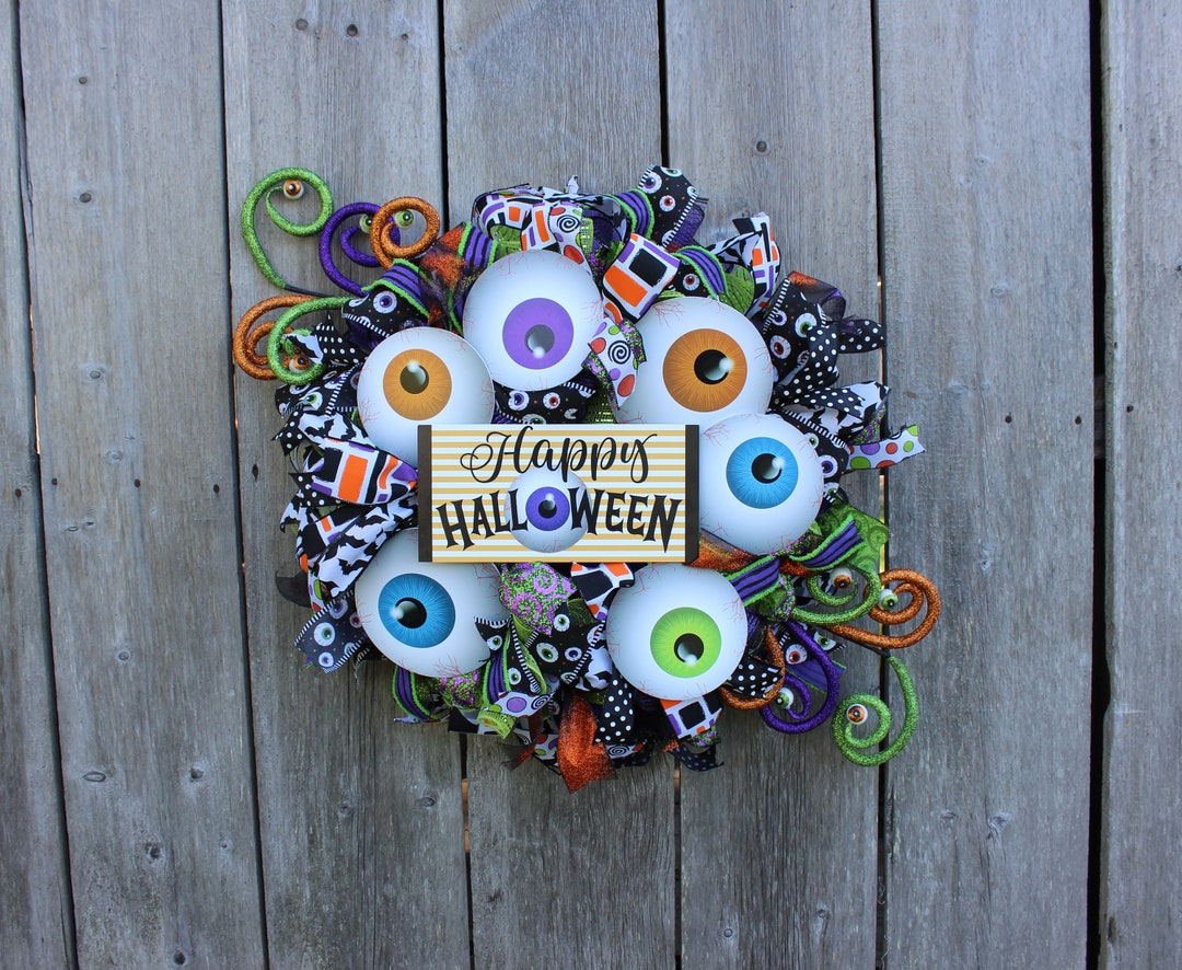 Halloween Wreath, Eyeball Wreath, Spooky Eyes Wreath, Scary Wreath