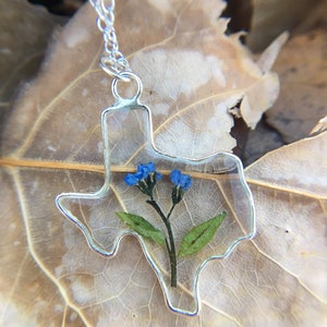 Texas Necklace, 14k gold filled or 925 sterling silver. Forget me not necklace, state necklace, Botanical jewelry, resin flower necklace,