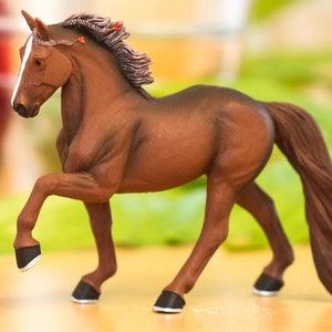 HORSE FIGURE Tennessee Walking Large Realistic Miniature Figurines Plastic Animal Figure Craft Ideas Collectible Models Safari Ltd Dioramas