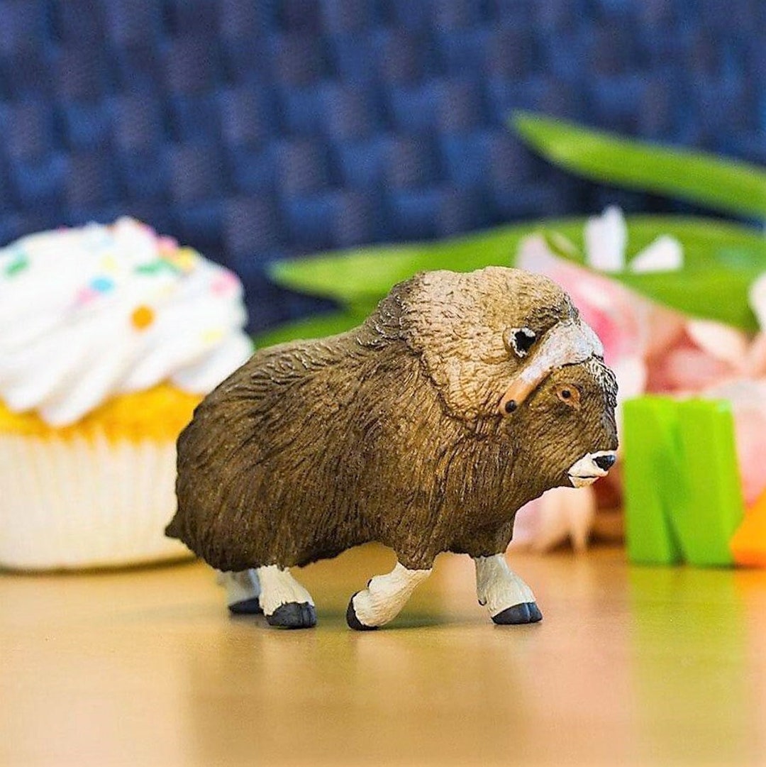 MUSKOX Large Animal Figurines Figure for Crafts Ideas Figurine Plastic